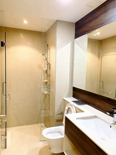 Commonwealth Towers, , 2 Bedrooms, 689 sqft, Condominium For Sale, by Tanya Yang, 500237287 - Bathroom - PropertyGuru.com.sg