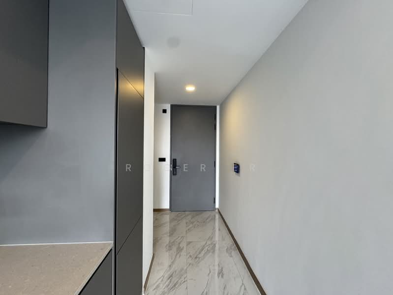 The Landmark, 173 Chin Swee Road, 2 Bedrooms, 678 sqft, Condominium For Sale, by Roger Er, 500237292 - Entrance - PropertyGuru.com.sg
