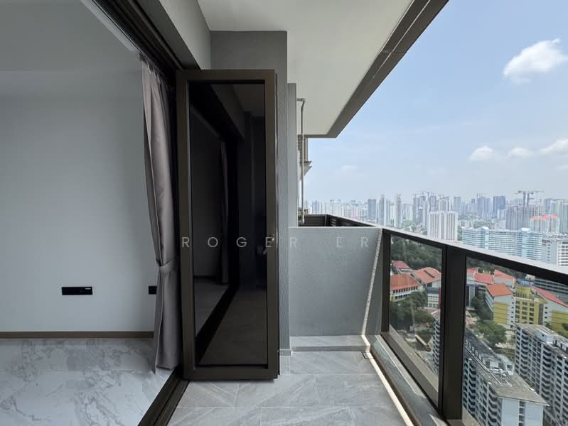The Landmark, 173 Chin Swee Road, 2 Bedrooms, 678 sqft, Condominium For Sale, by Roger Er, 500237292 - Balcony - PropertyGuru.com.sg