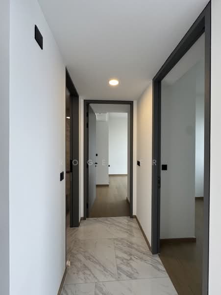 The Landmark, 173 Chin Swee Road, 2 Bedrooms, 678 sqft, Condominium For Sale, by Roger Er, 500237292 - Corridor - PropertyGuru.com.sg