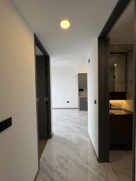 The Landmark, 173 Chin Swee Road, 2 Bedrooms, 678 sqft, Condominium For Sale, by Roger Er, 500237292 - Corridor - PropertyGuru.com.sg