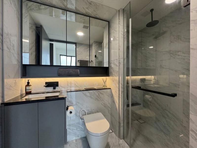 The Landmark, 173 Chin Swee Road, Alexandra / Commonwealth, 2 Bedrooms, 678 sqft, Condominium For Sale, by Roger Er, 500237292 - Bathroom - PropertyGuru.com.sg