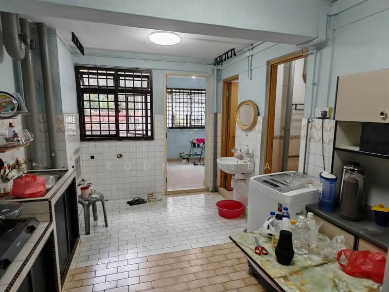 2 Dover Road, 2 Dover Road, 2 Bedrooms, 699 sqft, HDB Flat For Sale, by Rodney Sea, 500237297 - Kitchen - PropertyGuru.com.sg