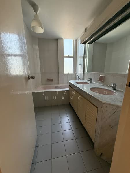 The Waterside, 1 Tanjong Rhu Road, 3 Bedrooms, 2,142 sqft, Condominium For Sale, by (Joy) Tan Soon Huang, 500237298 - Bathroom - PropertyGuru.com.sg