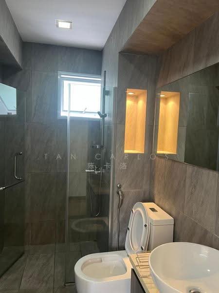 143 Lorong 2 Toa Payoh, 143 Lorong 2 Toa Payoh, Balestier / Toa Payoh, 3 Bedrooms, 1,184 sqft, HDB Flat For Rent, by Tan Carlos 陈卡洛, 500237307 - Bathroom - PropertyGuru.com.sg