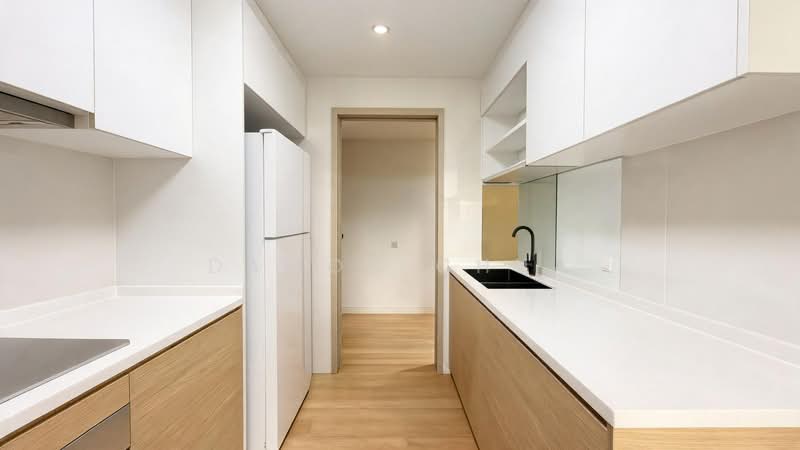 Treasure at Tampines, 15 Tampines Lane, 4 Bedrooms, 1,281 sqft, Condominium For Sale, by Damon Chua, 500237316 - Kitchen - PropertyGuru.com.sg