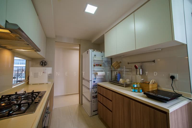 Hundred Palms Residences, 266 Yio Chu Kang Road, 5 Bedrooms, 1,528 sqft, Executive Condominium For Sale, by KENNETH CHUA, 500237320 - Kitchen - PropertyGuru.com.sg