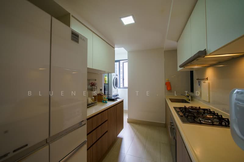 Hundred Palms Residences, 266 Yio Chu Kang Road, 5 Bedrooms, 1,528 sqft, Executive Condominium For Sale, by KENNETH CHUA, 500237320 - Kitchen - PropertyGuru.com.sg