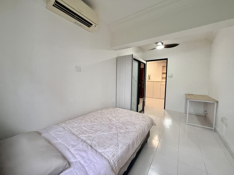 Lakeview Estate, 97B Upper Thomson Road, Ang Mo Kio / Bishan / Thomson, Room Rental, 150 sqft, Apartment For Rent, by Reena Tan, 500237324 - Bedroom - PropertyGuru.com.sg