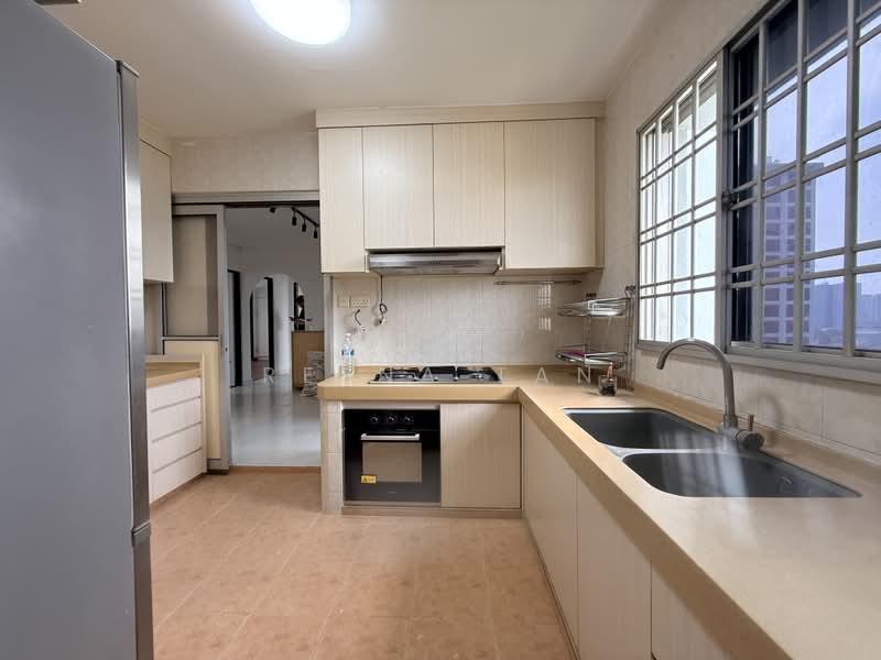 Lakeview Estate, 97B Upper Thomson Road, Ang Mo Kio / Bishan / Thomson, Room Rental, 150 sqft, Apartment For Rent, by Reena Tan, 500237324 - Kitchen - PropertyGuru.com.sg