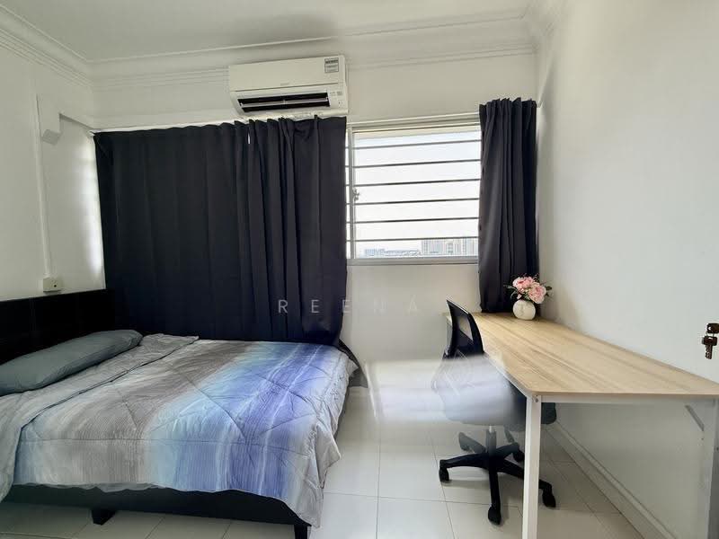 Lakeview Estate, 97B Upper Thomson Road, Ang Mo Kio / Bishan / Thomson, Room Rental, 150 sqft, Apartment For Rent, by Reena Tan, 500237324 - Bedroom - PropertyGuru.com.sg