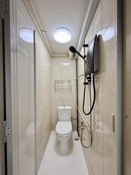 Lakeview Estate, 97B Upper Thomson Road, Ang Mo Kio / Bishan / Thomson, Room Rental, 150 sqft, Apartment For Rent, by Reena Tan, 500237324 - Bathroom - PropertyGuru.com.sg