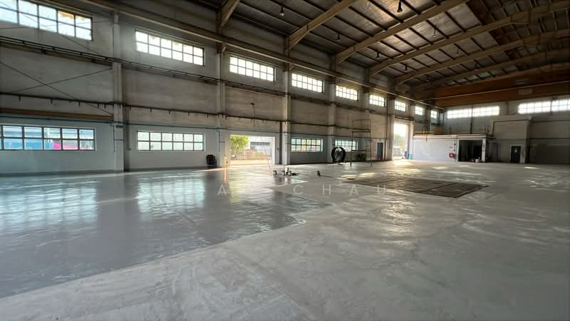 MRT | 8.7m Clear | 2x10 Ton Crane w/14k sqft Yard, , 30,000 sqft, Warehouse For Rent, by Ryan Chau, 500237327 - Interior - CommercialGuru.com.sg