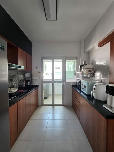 805B Keat Hong Close, 805B Keat Hong Close, Dairy Farm / Bukit Panjang / Choa Chu Kang, 3 Bedrooms, 1,001 sqft, HDB Flat For Sale, by Chew Jennifer, 500237331 - Kitchen - PropertyGuru.com.sg