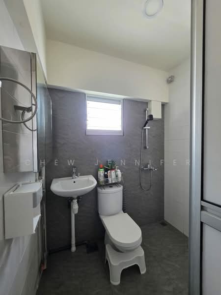 805B Keat Hong Close, 805B Keat Hong Close, Dairy Farm / Bukit Panjang / Choa Chu Kang, 3 Bedrooms, 1,001 sqft, HDB Flat For Sale, by Chew Jennifer, 500237331 - Master Bathroom - PropertyGuru.com.sg