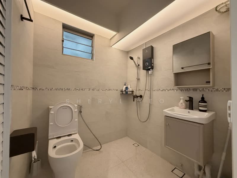 305B Punggol Road, 305B Punggol Road, 2 Bedrooms, 721 sqft, HDB Flat For Sale, by Sheryl Yeo, 500237335 - Bathroom - PropertyGuru.com.sg