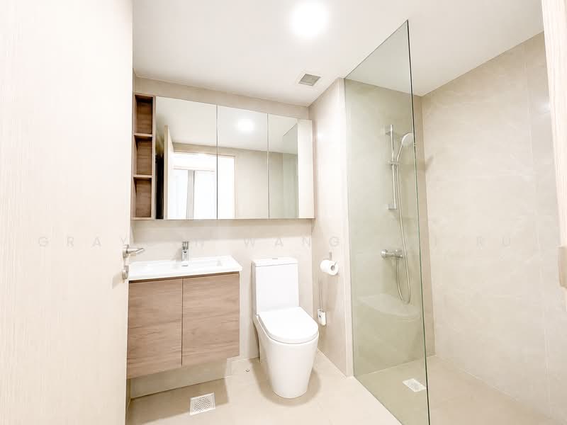 Treasure at Tampines, 47 Tampines Lane, 2 Bedrooms, 678 sqft, Condominium For Sale, by Graycin Wang Wei Ru, 500237344 - Bathroom - PropertyGuru.com.sg