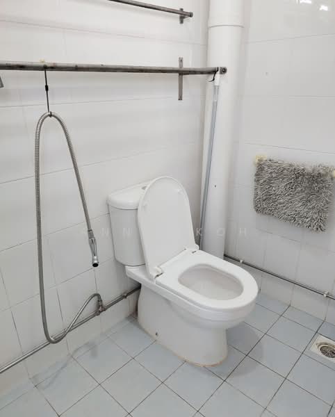 603 Yishun Street 61, 603 Yishun Street 61, Sembawang / Yishun, Room Rental, 100 sqft, HDB Flat For Rent, by Annie Koh, 500237347 - Bathroom - PropertyGuru.com.sg