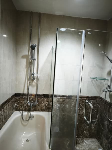 Sanctuary Green, 187 Tanjong Rhu Road, 4 Bedrooms, 1,711 sqft, Condominium For Rent, by Michael Wong, 500237355 - Bathroom - PropertyGuru.com.sg