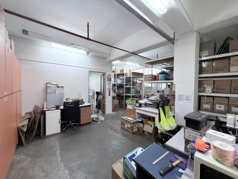 Tong Lee Building, 35 Kallang Pudding Road, 1,300 sqft, Light Industrial (B1) For Rent, by Jacob Ong, 500237359 - Interior - CommercialGuru.com.sg
