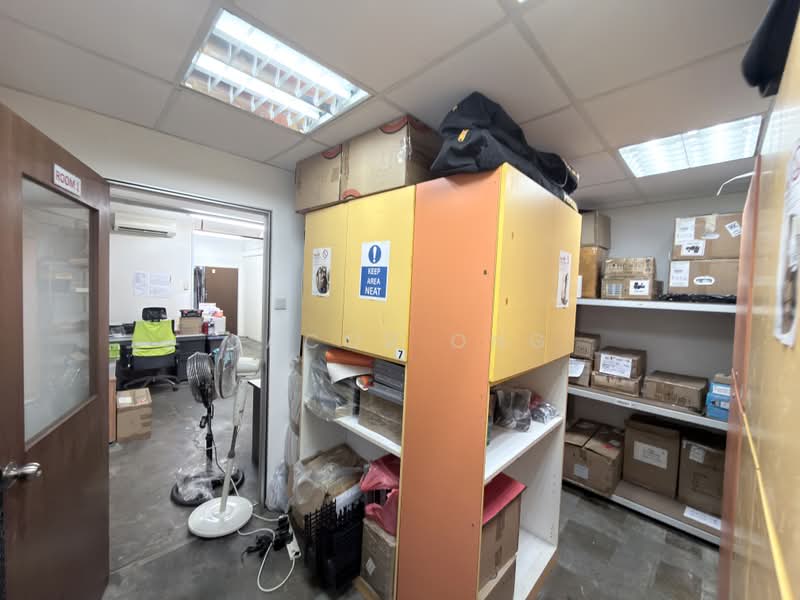 Tong Lee Building, 35 Kallang Pudding Road, 1,300 sqft, Light Industrial (B1) For Rent, by Jacob Ong, 500237359 - Interior - CommercialGuru.com.sg