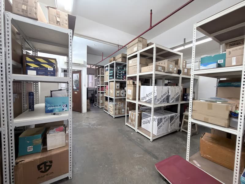 Tong Lee Building, 35 Kallang Pudding Road, 1,300 sqft, Light Industrial (B1) For Rent, by Jacob Ong, 500237359 - Interior - CommercialGuru.com.sg