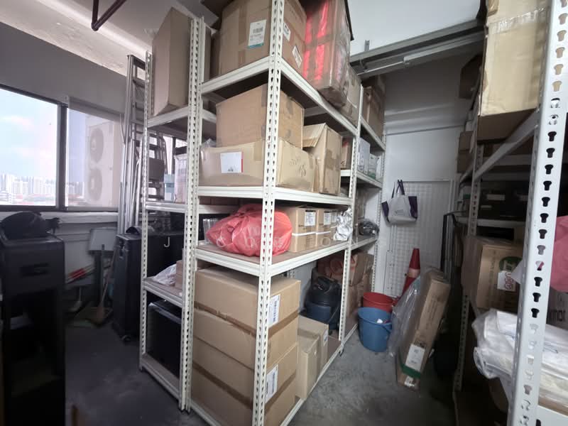 Tong Lee Building, 35 Kallang Pudding Road, 1,300 sqft, Light Industrial (B1) For Rent, by Jacob Ong, 500237359 - Interior - CommercialGuru.com.sg