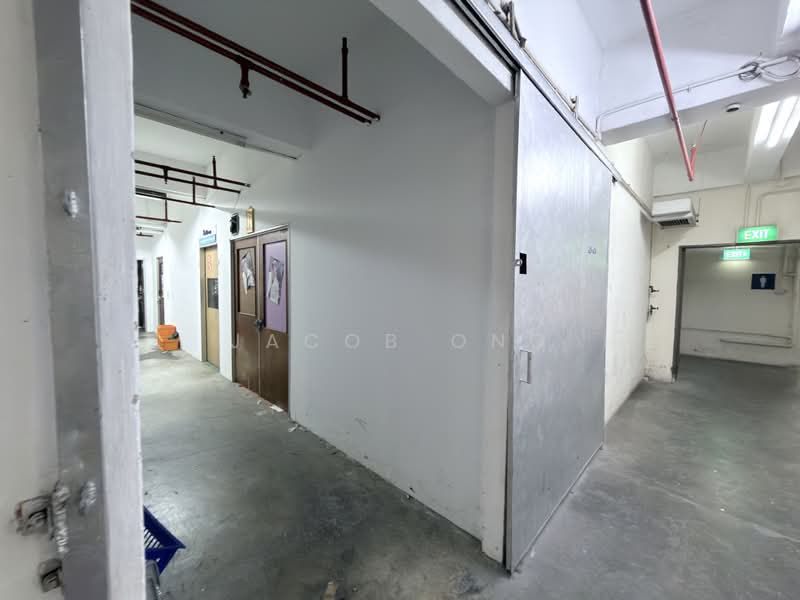 Tong Lee Building, 35 Kallang Pudding Road, 1,300 sqft, Light Industrial (B1) For Rent, by Jacob Ong, 500237359 - Corridor - CommercialGuru.com.sg