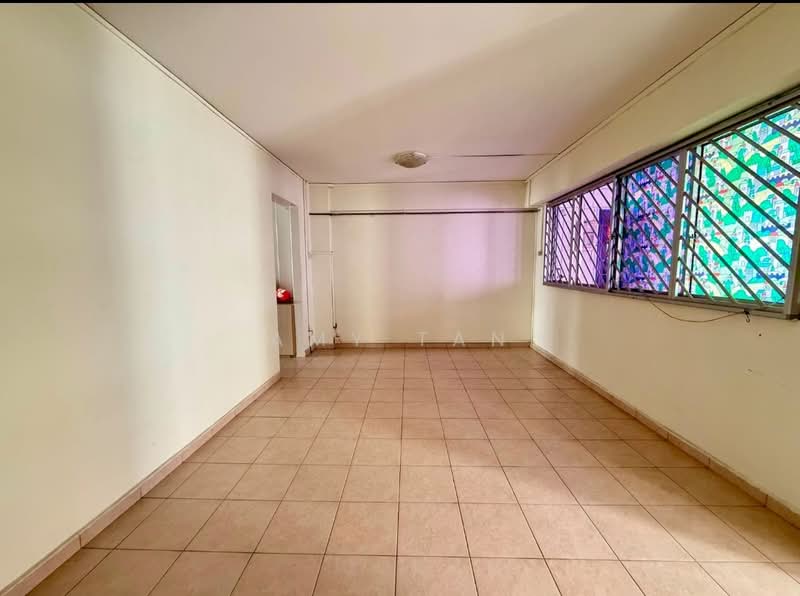 721 Yishun Street 71, 721 Yishun Street 71, 3 Bedrooms, 904 sqft, HDB Flat For Rent, by Amy Tan, 500237362 - Living Room - PropertyGuru.com.sg