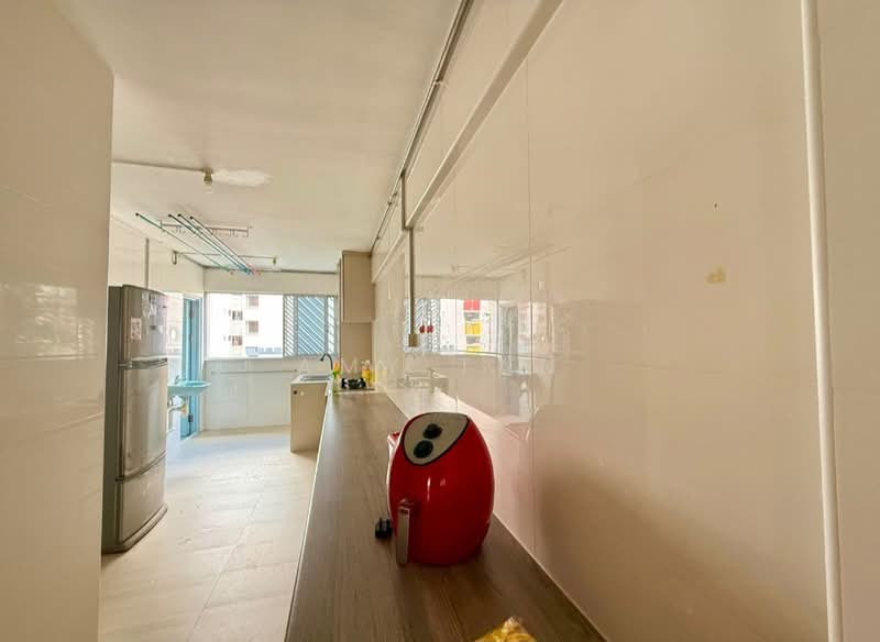 721 Yishun Street 71, 721 Yishun Street 71, 3 Bedrooms, 904 sqft, HDB Flat For Rent, by Amy Tan, 500237362 - Kitchen - PropertyGuru.com.sg