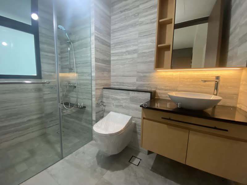Belgravia Ace, 379 Belgravia Drive, Seletar / Yio Chu Kang, 5 Bedrooms, 3,929 sqft, Semi-Detached House For Sale, by Lim Sue Chee, 500237364 - Bathroom - PropertyGuru.com.sg