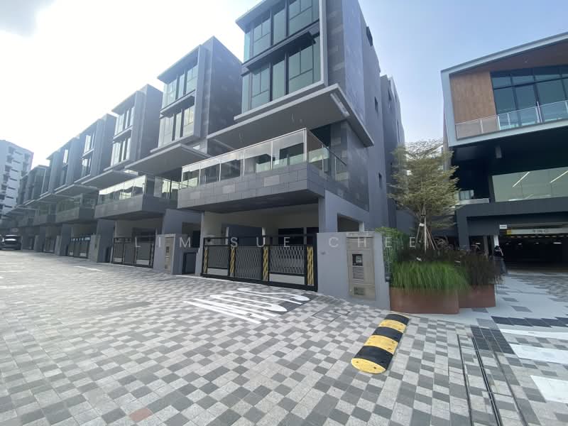 Belgravia Ace, 379 Belgravia Drive, Seletar / Yio Chu Kang, 5 Bedrooms, 3,929 sqft, Semi-Detached House For Sale, by Lim Sue Chee, 500237364 - Exterior - PropertyGuru.com.sg