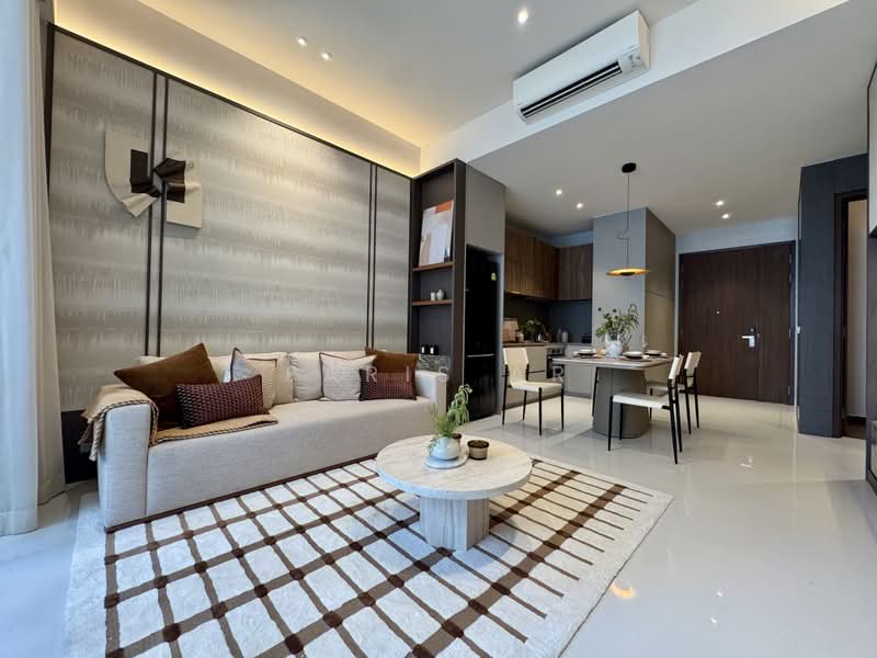 Parksuites, 18 Holland Grove Road, 2 Bedrooms, 786 sqft, Condominium For Sale, by Faris Ar, 500237371 - Living Room - PropertyGuru.com.sg