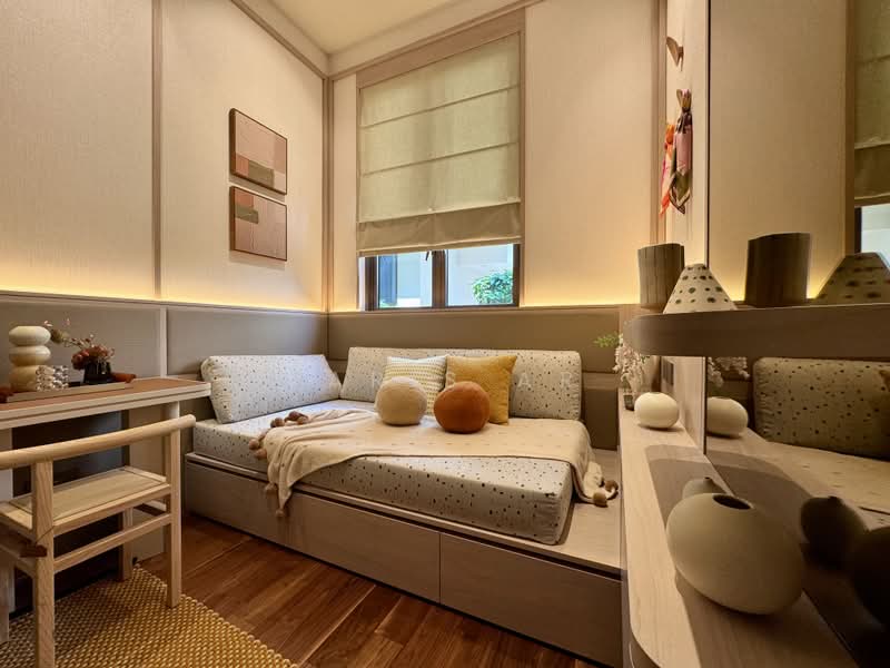 Parksuites, 18 Holland Grove Road, 2 Bedrooms, 786 sqft, Condominium For Sale, by Faris Ar, 500237371 - Bedroom - PropertyGuru.com.sg