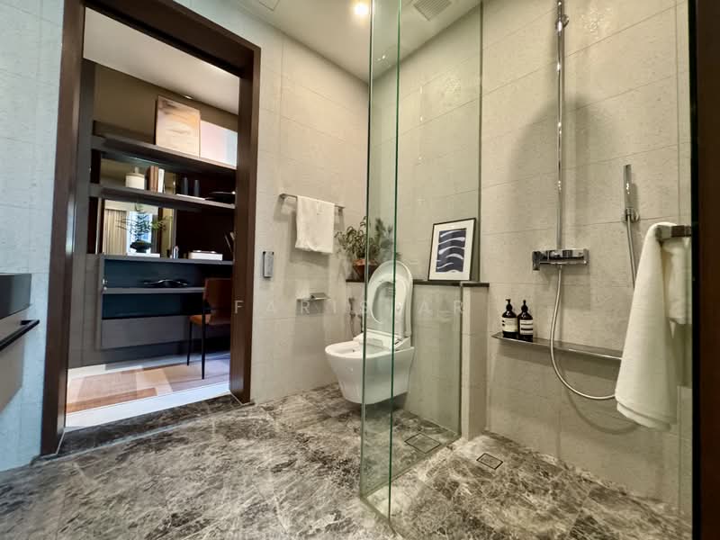 Parksuites, 18 Holland Grove Road, 2 Bedrooms, 786 sqft, Condominium For Sale, by Faris Ar, 500237371 - Bathroom - PropertyGuru.com.sg