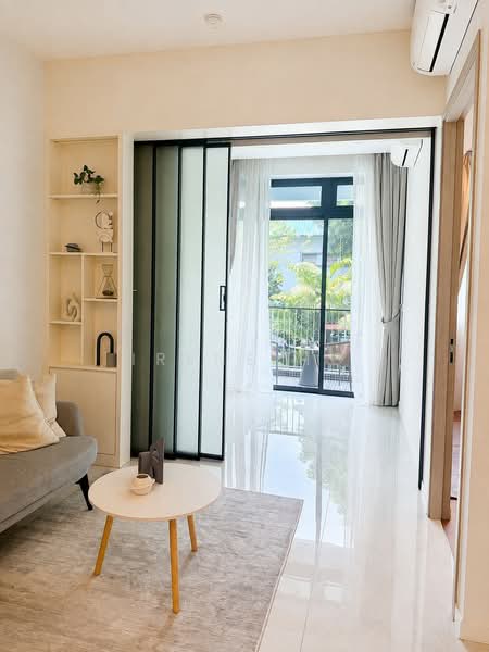 Kovan Jewel, 51 Kovan Road, 1 Bedroom, 624 sqft, Condominium For Sale, by Irene Ho, 500237374 - Living Room - PropertyGuru.com.sg