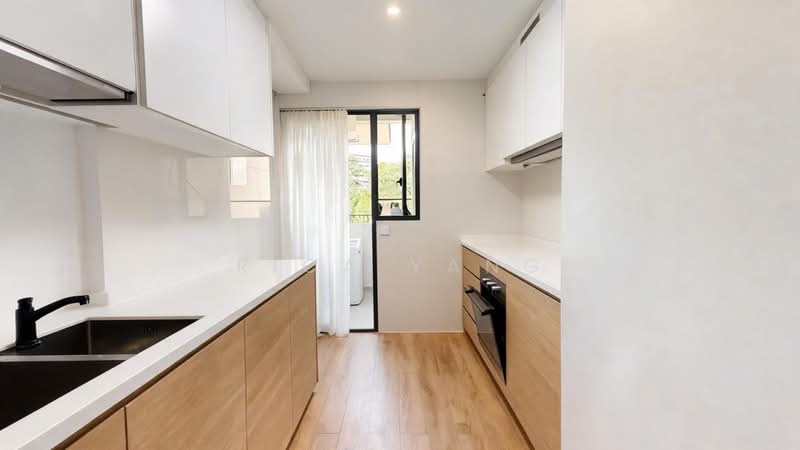 Treasure at Tampines, 57 Tampines Lane, 4 Bedrooms, 1,281 sqft, Condominium For Sale, by Rica Yang, 500237379 - Kitchen - PropertyGuru.com.sg