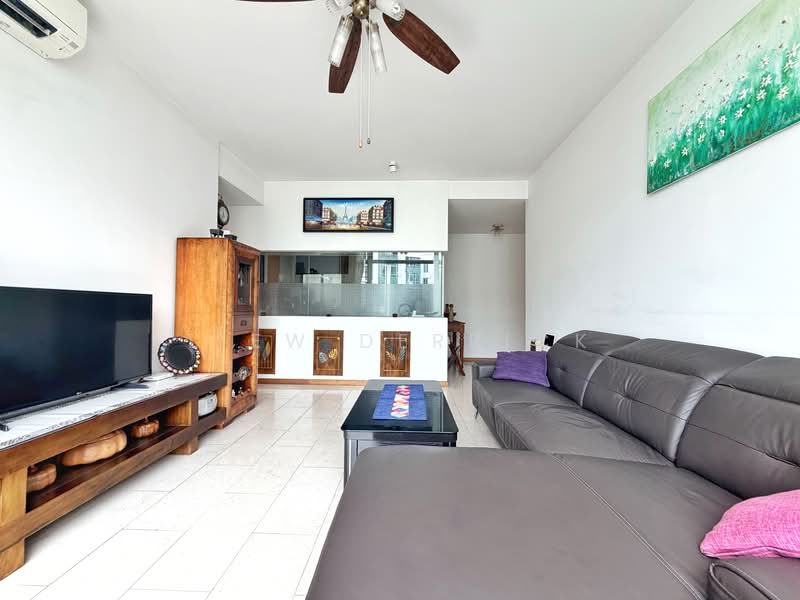 The Lakeshore, 33 Jurong West Street 41, 3 Bedrooms, 1,184 sqft, Condominium For Sale, by Liew Derrick, 500237385 - Living Room - PropertyGuru.com.sg