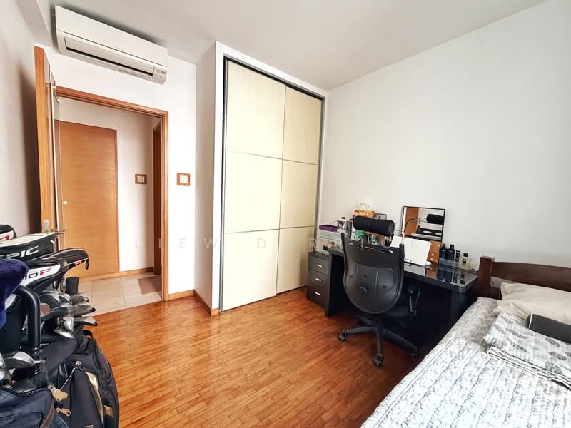 The Lakeshore, 33 Jurong West Street 41, 3 Bedrooms, 1,184 sqft, Condominium For Sale, by Liew Derrick, 500237385 - Bedroom - PropertyGuru.com.sg