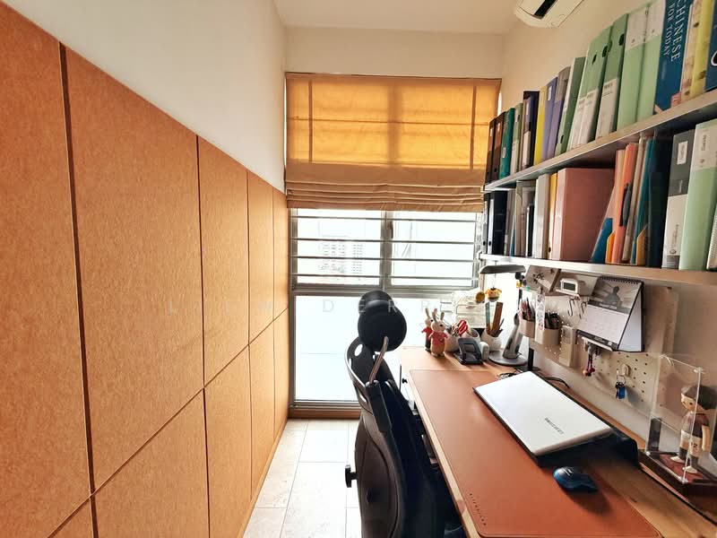 The Lakeshore, 33 Jurong West Street 41, 3 Bedrooms, 1,184 sqft, Condominium For Sale, by Liew Derrick, 500237385 - Study - PropertyGuru.com.sg