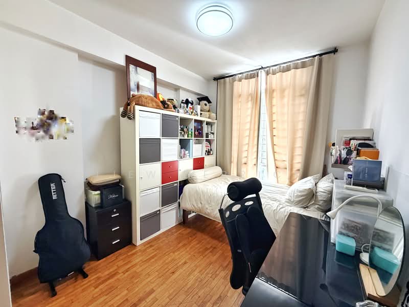 The Lakeshore, 33 Jurong West Street 41, 3 Bedrooms, 1,184 sqft, Condominium For Sale, by Liew Derrick, 500237385 - Bedroom - PropertyGuru.com.sg