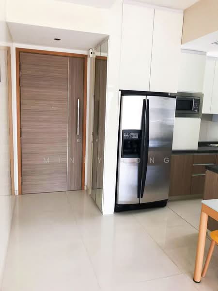 The Metropolitan Condominium, 8 Alexandra View, 2 Bedrooms, 775 sqft, Condominium For Sale, by Mindy Yong, 500237386 - Entrance - PropertyGuru.com.sg