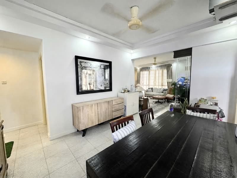 Bullion Park, 160 Lentor Loop, 3 Bedrooms, 1,260 sqft, Condominium For Sale, by Desiree Leung, 500237390 - Living Room - PropertyGuru.com.sg