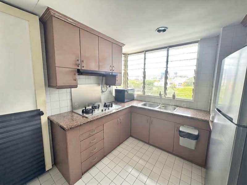 Bullion Park, 160 Lentor Loop, 3 Bedrooms, 1,260 sqft, Condominium For Sale, by Desiree Leung, 500237390 - Kitchen - PropertyGuru.com.sg