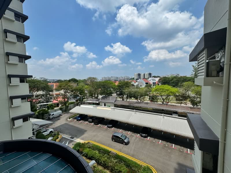 Bullion Park, 160 Lentor Loop, 3 Bedrooms, 1,260 sqft, Condominium For Sale, by Desiree Leung, 500237390 - Kitchen view - PropertyGuru.com.sg