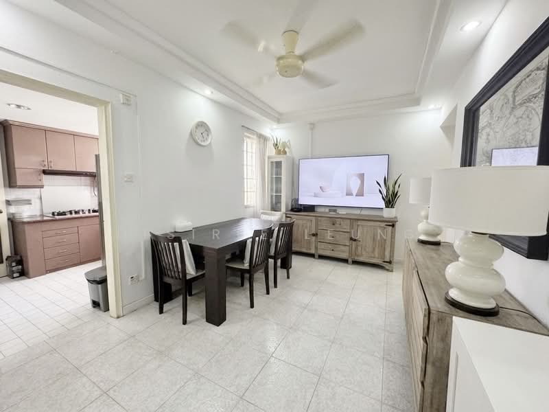 Bullion Park, 160 Lentor Loop, 3 Bedrooms, 1,260 sqft, Condominium For Sale, by Desiree Leung, 500237390 - Dining Room - PropertyGuru.com.sg
