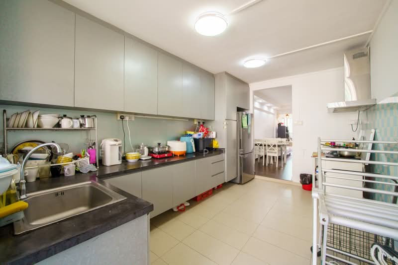 502 Ang Mo Kio Avenue 5, 502 Ang Mo Kio Avenue 5, 2 Bedrooms, 882 sqft, HDB Flat For Sale, by KENNETH CHUA, 500237393 - Kitchen - PropertyGuru.com.sg