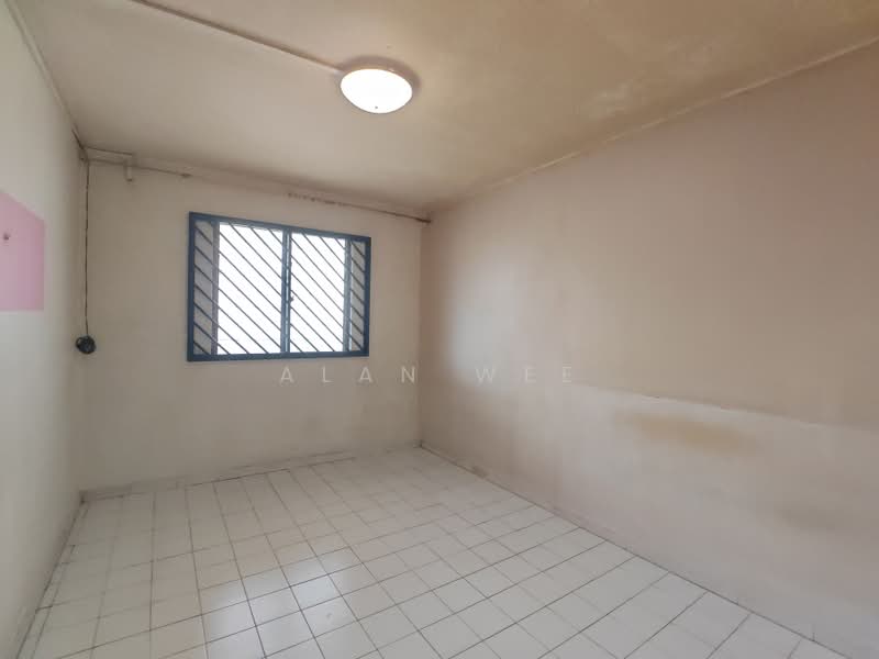 420 Bukit Batok West Avenue 2, 420 Bukit Batok West Avenue 2, 2 Bedrooms, 732 sqft, HDB Flat For Sale, by Alan Wee, 500237395 - Interior - PropertyGuru.com.sg