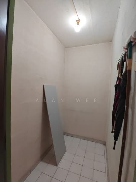 420 Bukit Batok West Avenue 2, 420 Bukit Batok West Avenue 2, 2 Bedrooms, 732 sqft, HDB Flat For Sale, by Alan Wee, 500237395 - Interior - PropertyGuru.com.sg
