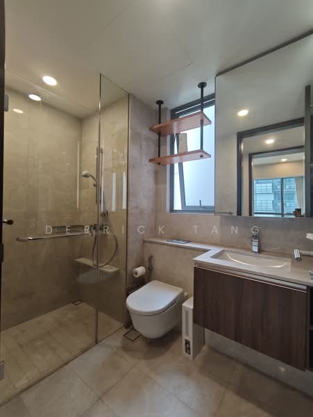JadeScape, 6 Shunfu Road, 3 Bedrooms, 1,055 sqft, Condominium For Sale, by Derrick Tang, 500237404 - Common Bath - PropertyGuru.com.sg